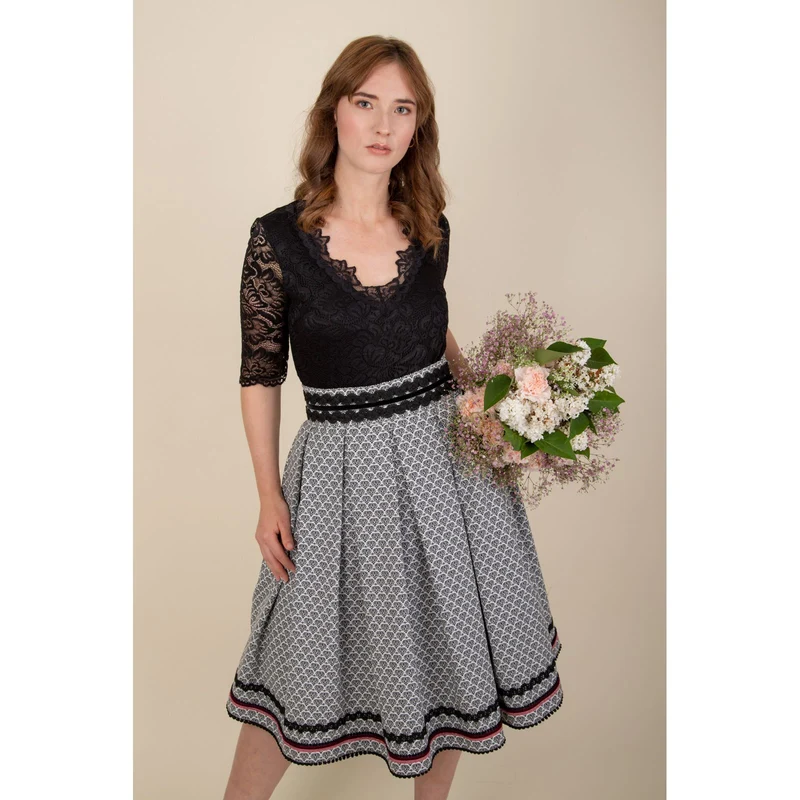 Rock Pia in schwarz/weiss