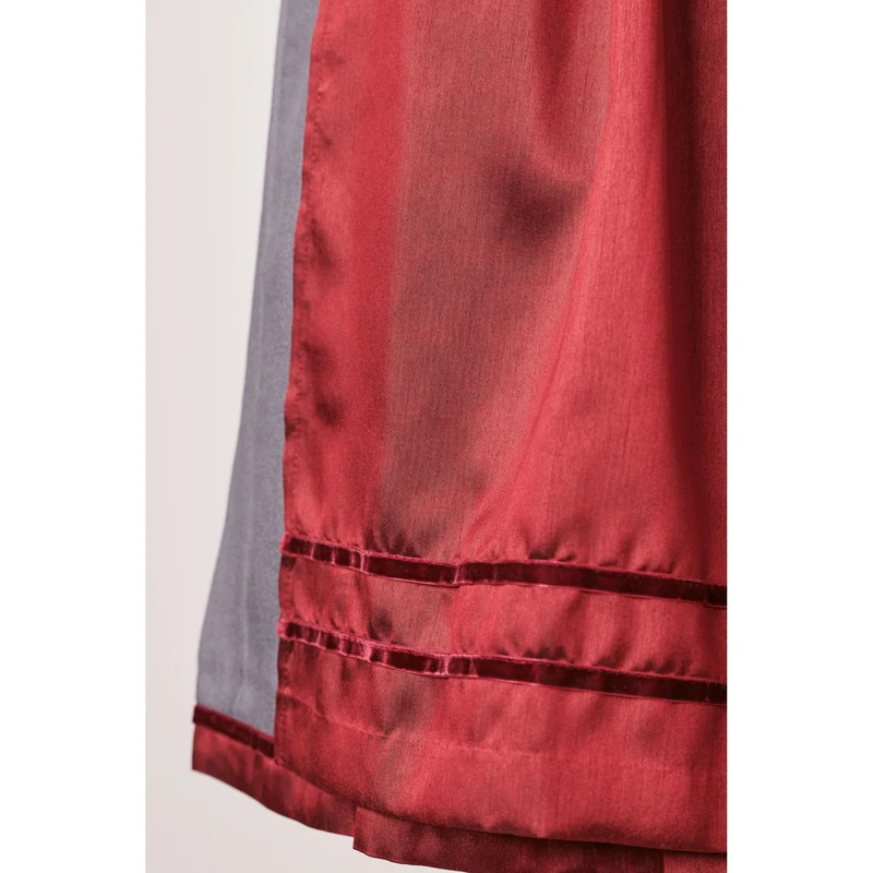 Dirndl Poppy in bordeaux by Victoria Swarovski