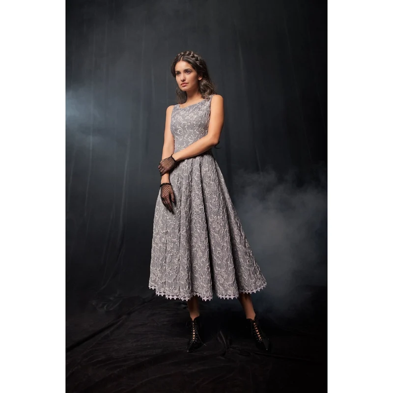 Kleid Matelassé in zinn