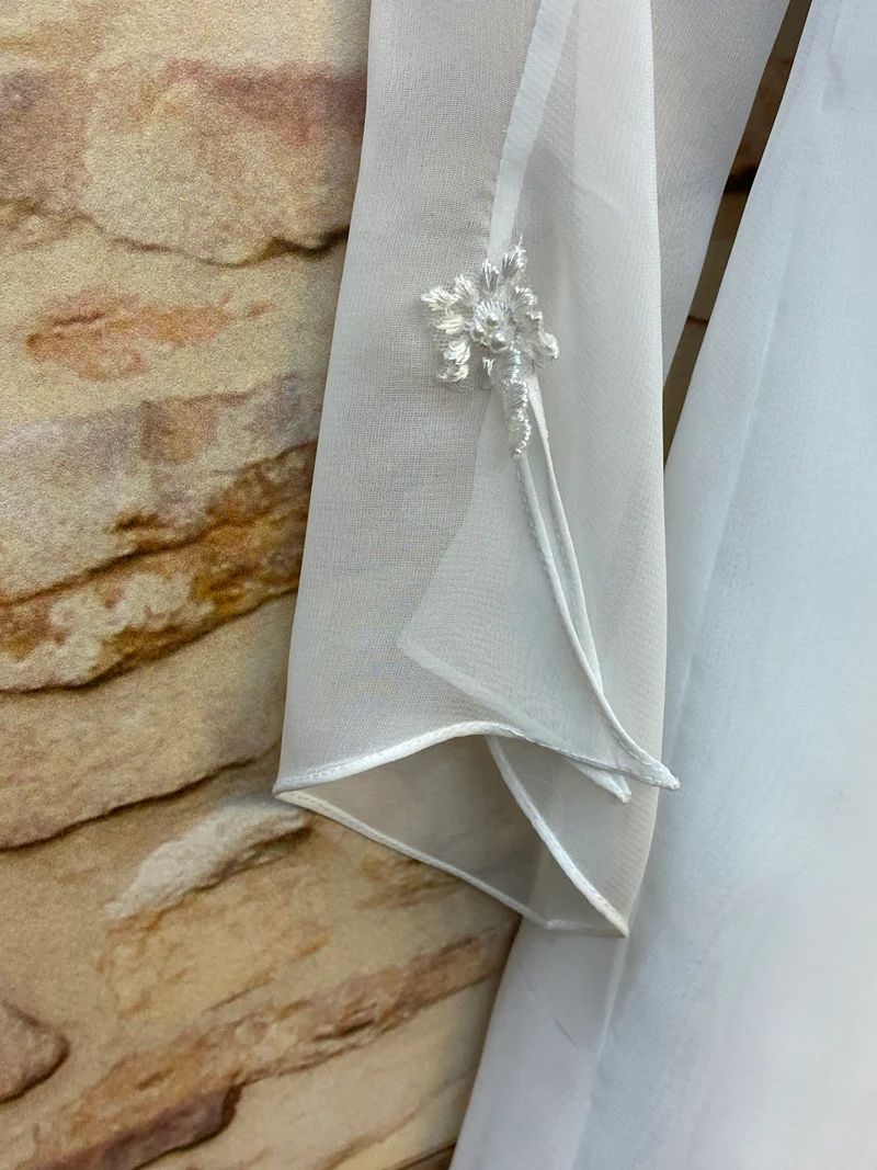 Blumenmädchen Kleid Weiß – Gr. 128 | Chiffon & Stickerei