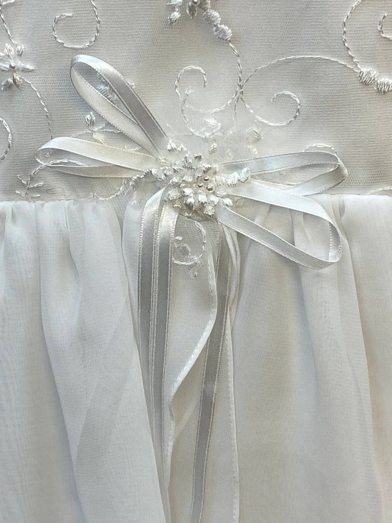 Blumenmädchen Kleid Weiß – Gr. 128 | Chiffon & Stickerei