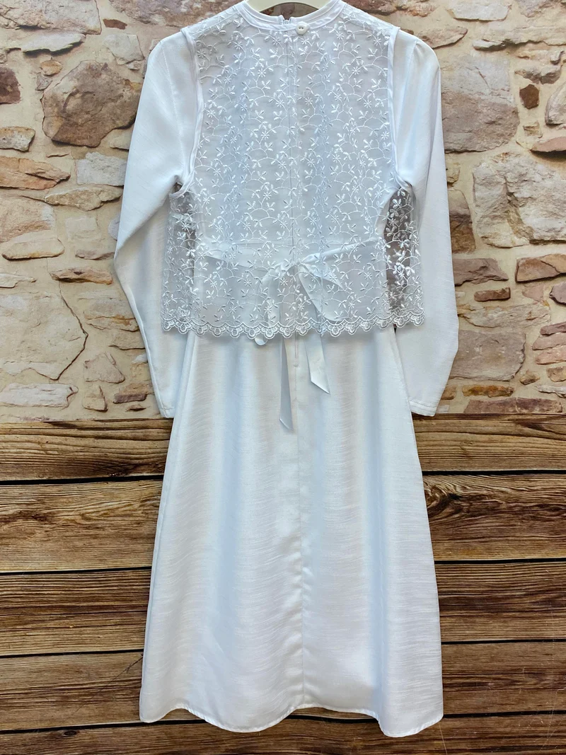 Kommunionkleid mit Spitze – Gr. 152 – Weiß