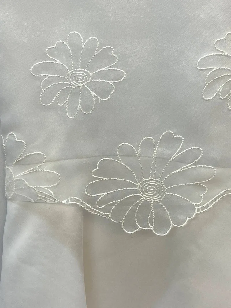 Kommunionkleid weiß – ungetragen – Gr. 140