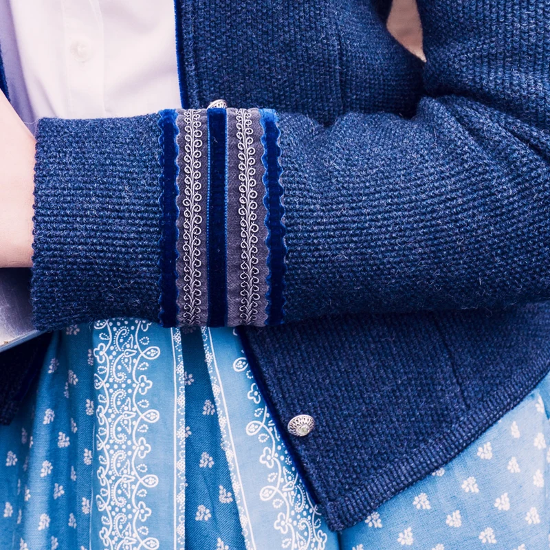 Litzlfelder Strickjacke Maria in blau
