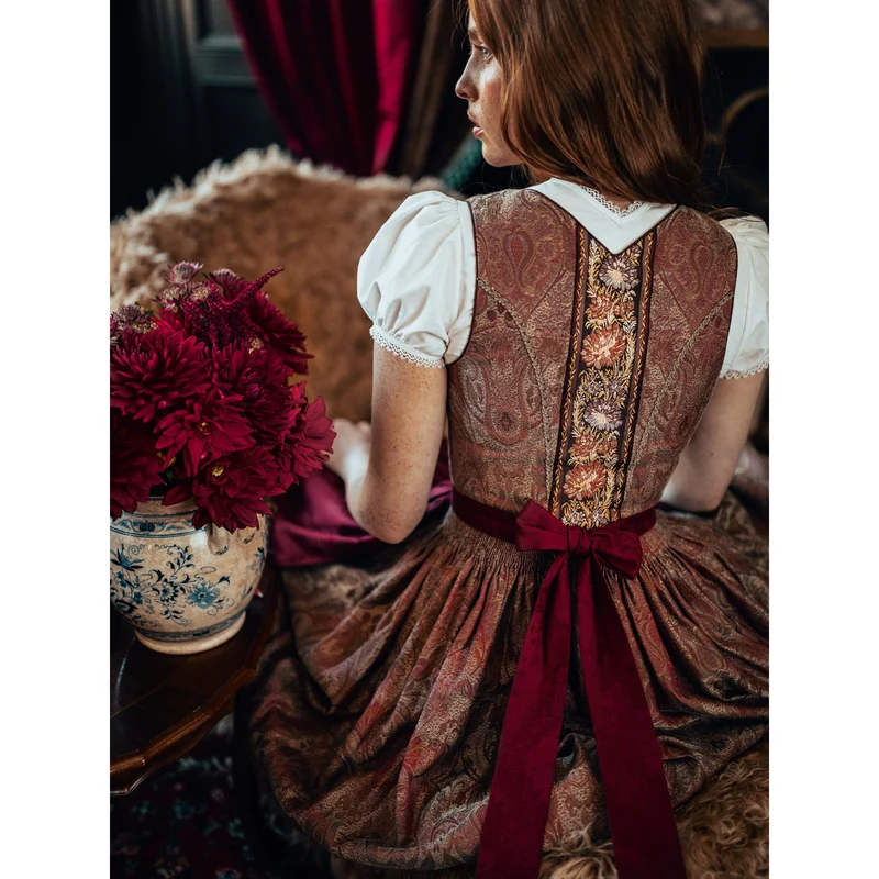 Holly Dirndl