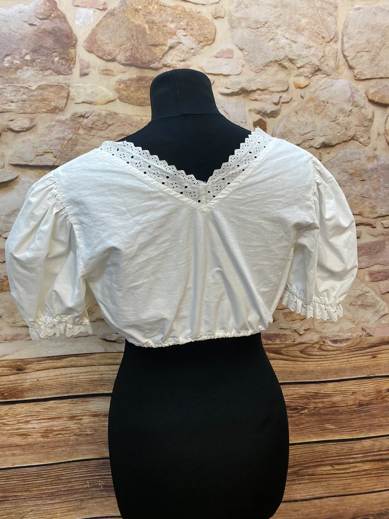 Vintage Dirndlbluse - Puffärmeln – Gr. 40