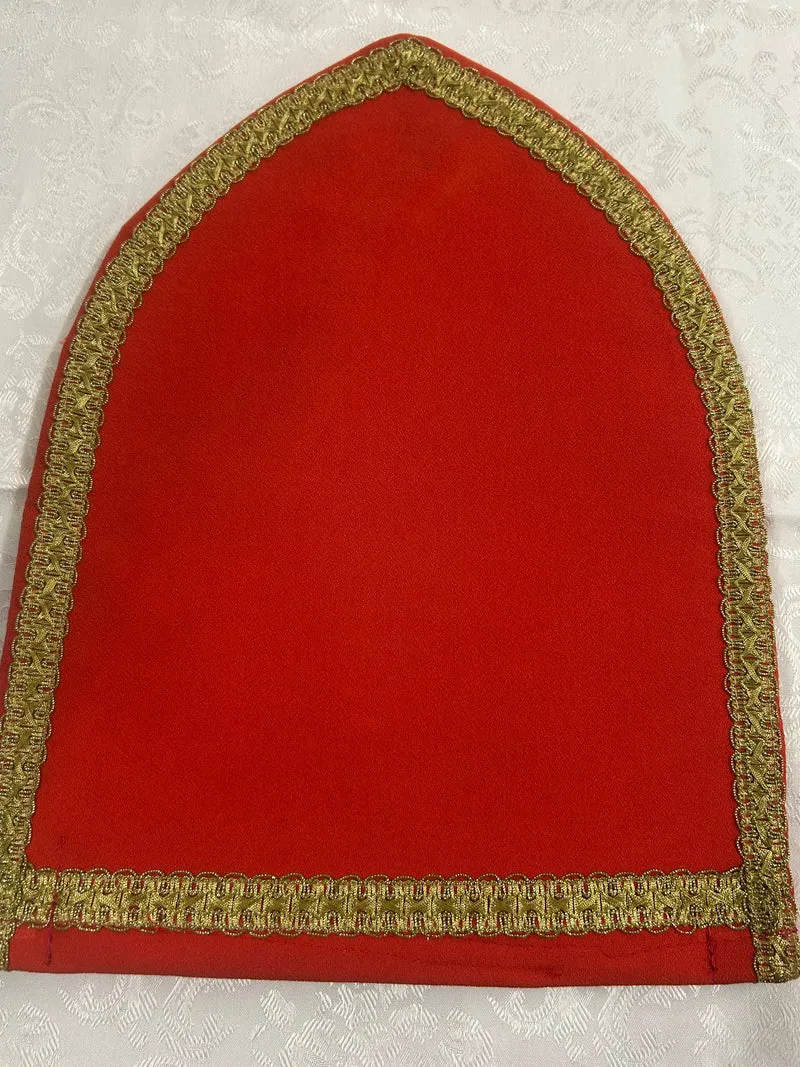 Bischof-Mitra – Handmade
