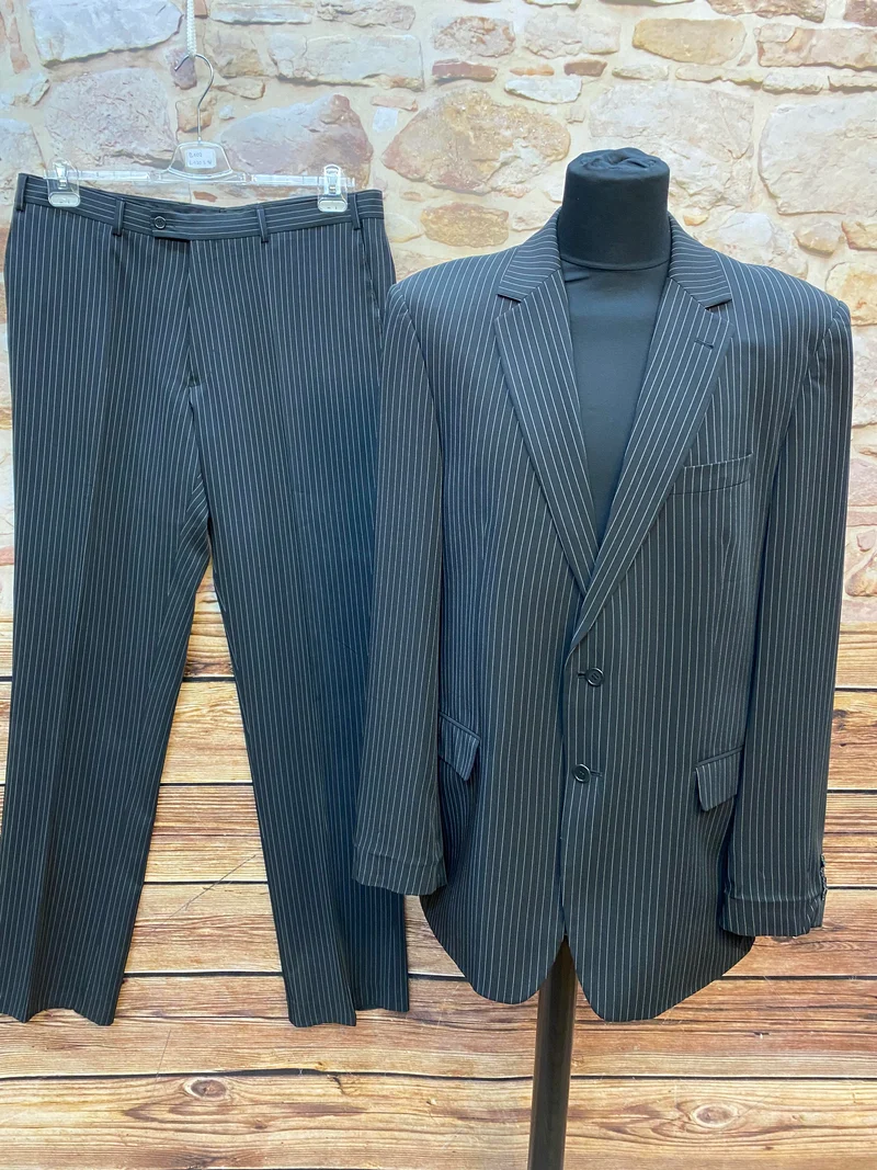 Vintage Nadelstreifen-Anzug im 20er-Jahre-Stil – Gr. 110