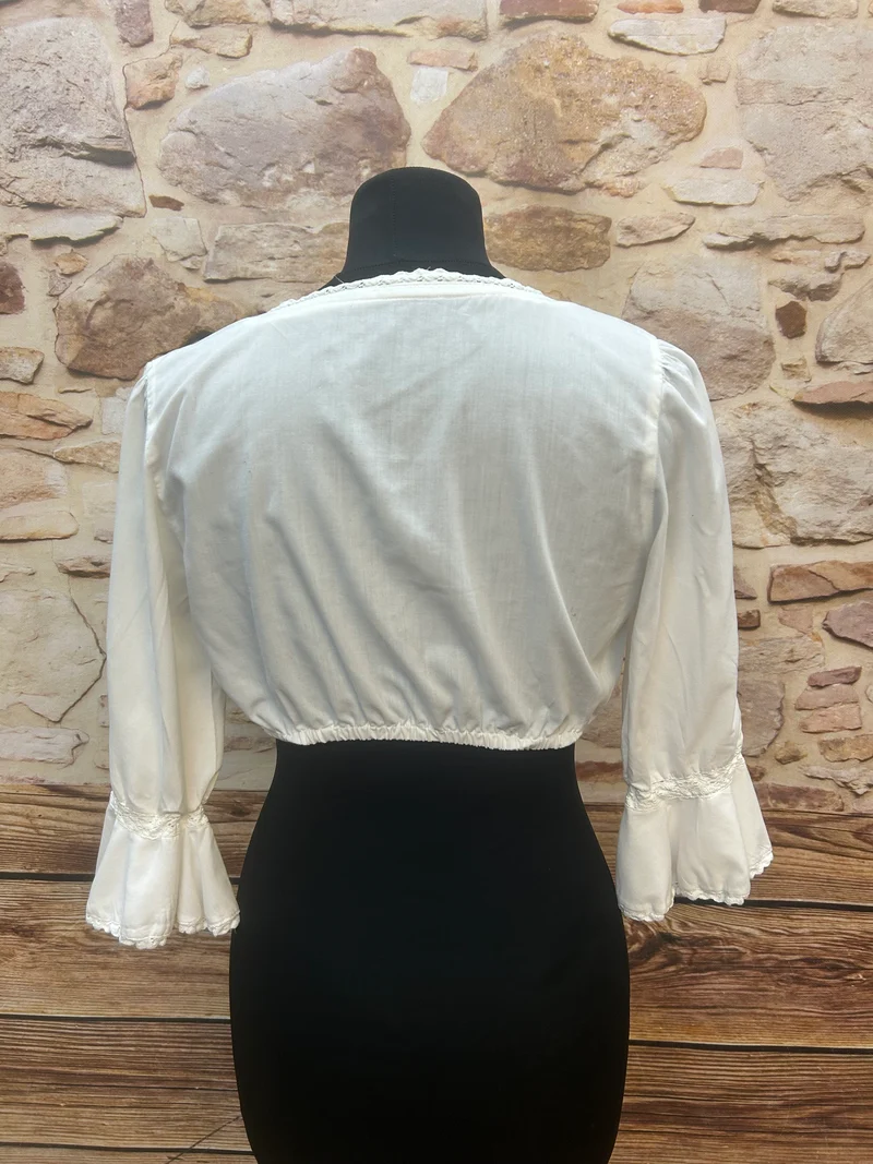 Dirndlbluse weiß – Gr. 40