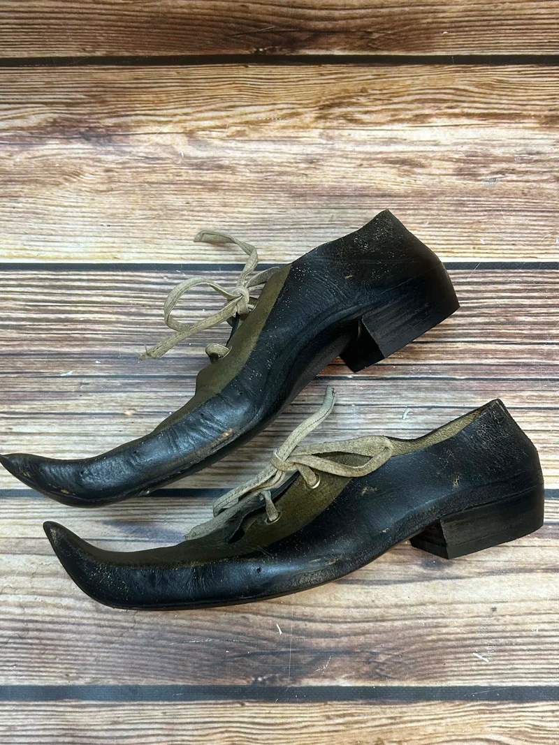 Vintage-Schuhe Schnabelschuhe - schwarz – Gr. 40
