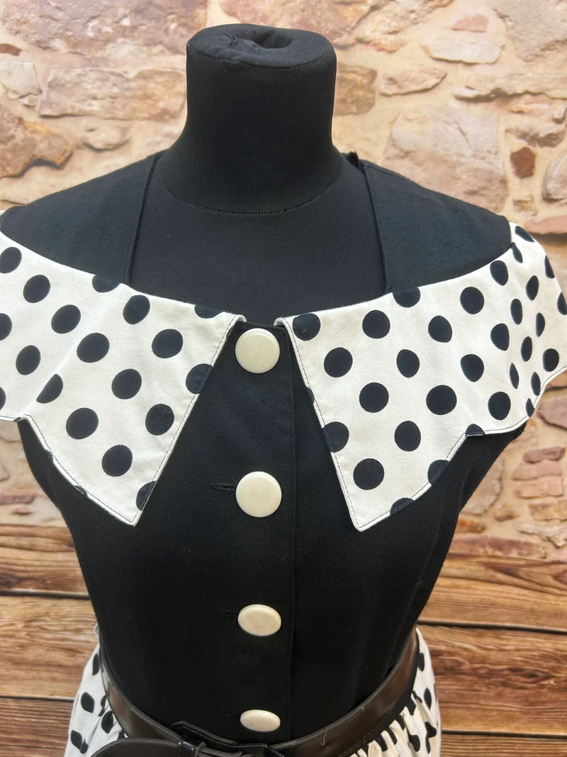 Punktekleid Gr. 40/42 – Schwarz-Weiß