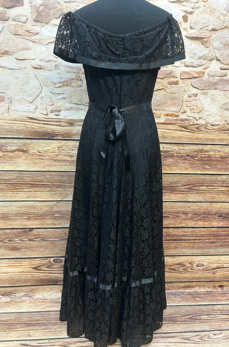 Vintage Spitzen-Maxikleid Gr. 34 – schwarze 80er-Jahre-Eleganz