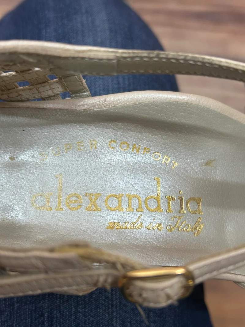 Vintage-Schuhe T-Steg-Sandalen aus Leder – Größe 38,5