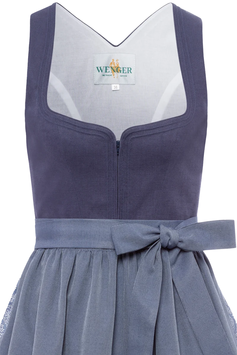 Leinendirndl lang mit Herzausschnitt