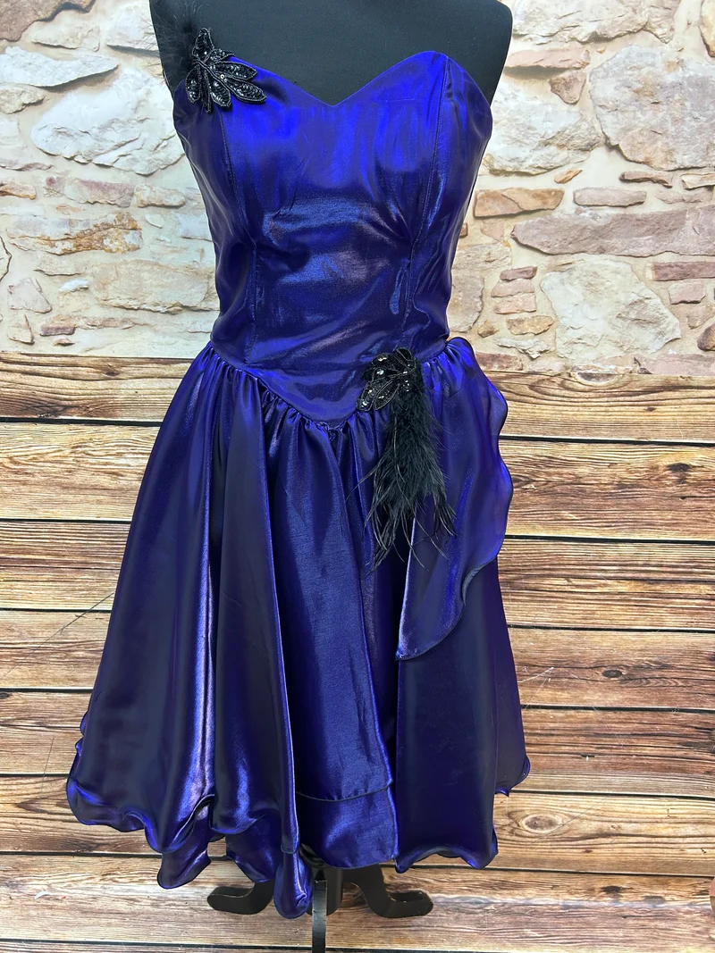 Vintage Cocktailkleid lila Satin Federn Pailletten 80er Gr. 34