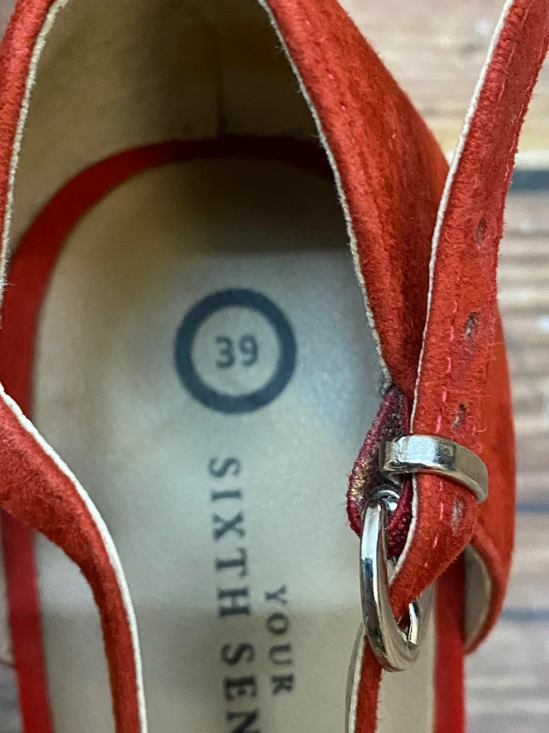 Vintage-Schuhe T-Steg-Pumps in Rot – Größe 39