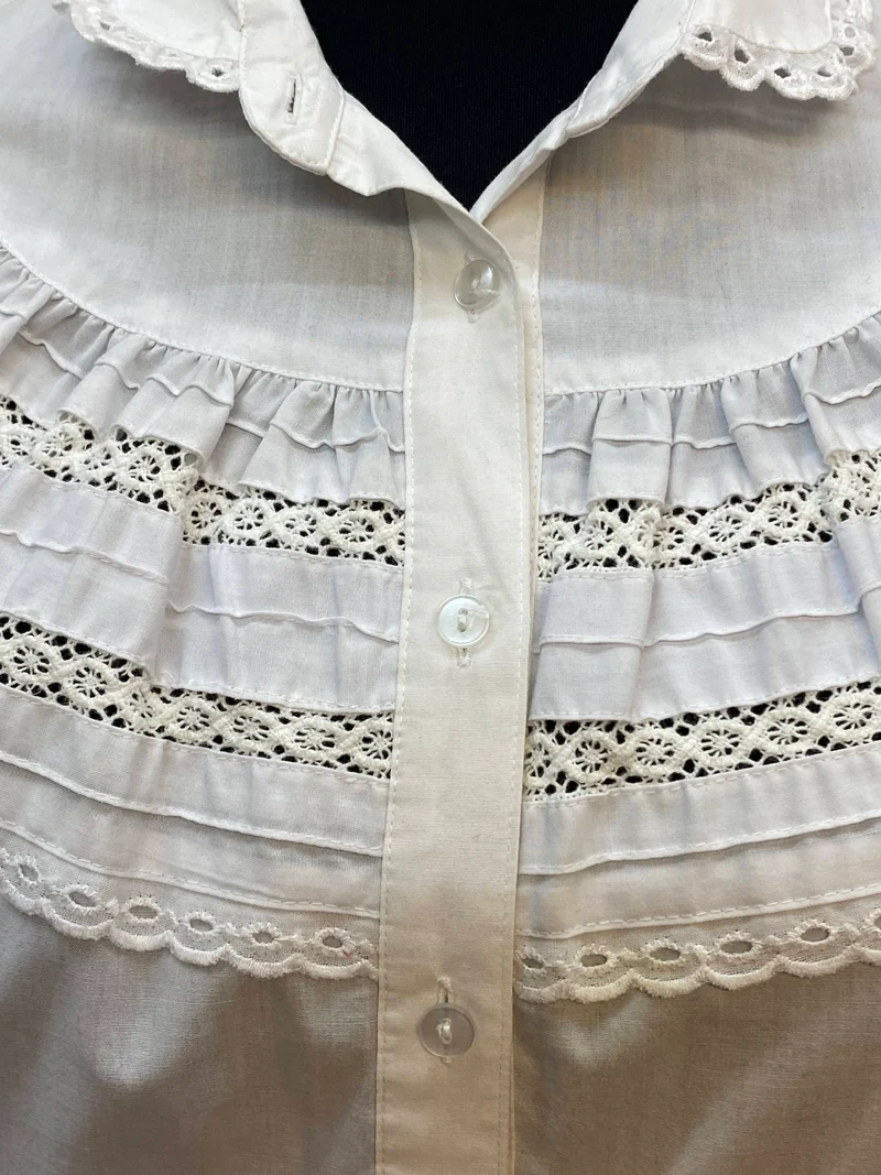 Vintage Bluse mit Spitzenbesatz, Weiß – Größe 46