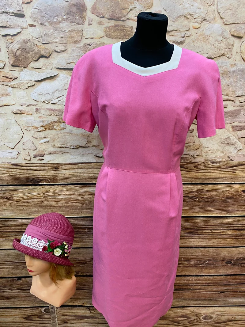 Vintage Damenkostüm in Pink mit Jacke, Hut und Handschuhen Gr. 40/42