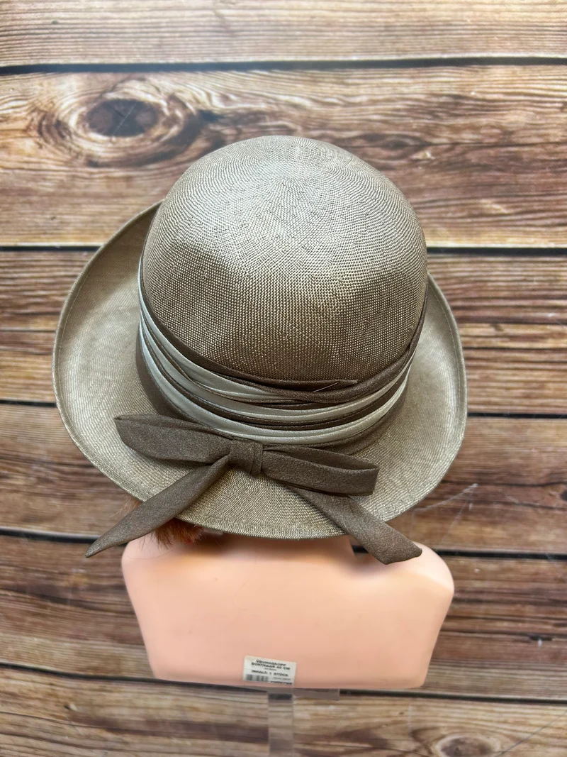 Eleganter handgefertigter Vintage-Hut – Größe 56