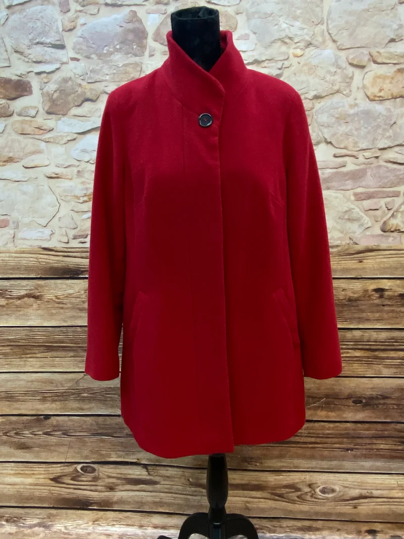 Eleganter Roter Wollmantel mit Kaschmir, Gr.38, Vintage