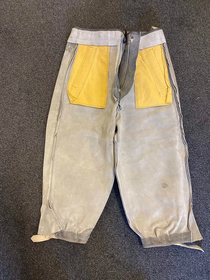 Vintage Kniebundlederhose Herren 1970er Grau Echtleder Gr. 46