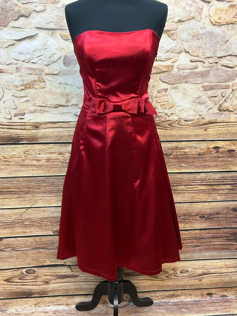 Cocktailkleid rot herzförmig trägerlos Lissa Gr. 36