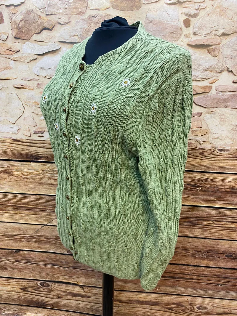 Vintage Strickjacke in Hellgrün mit Edelweiß-Stickerei – Größe 46