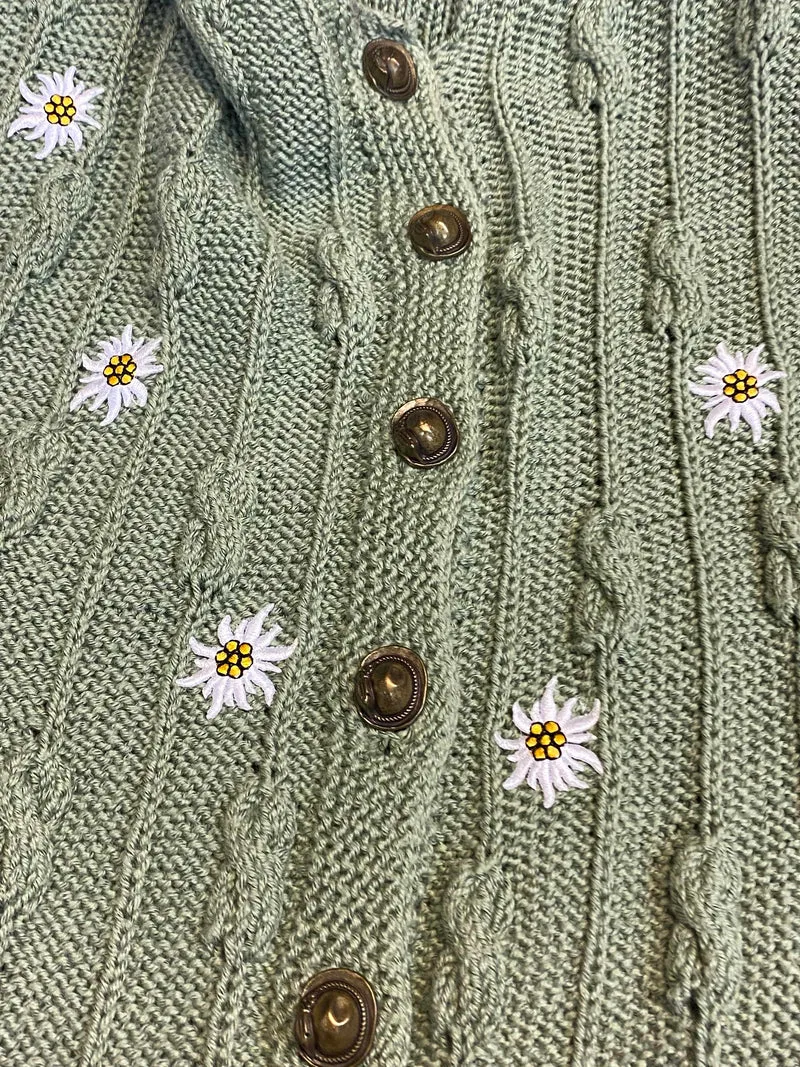 Vintage Strickjacke in Hellgrün mit Edelweiß-Stickerei – Größe 46
