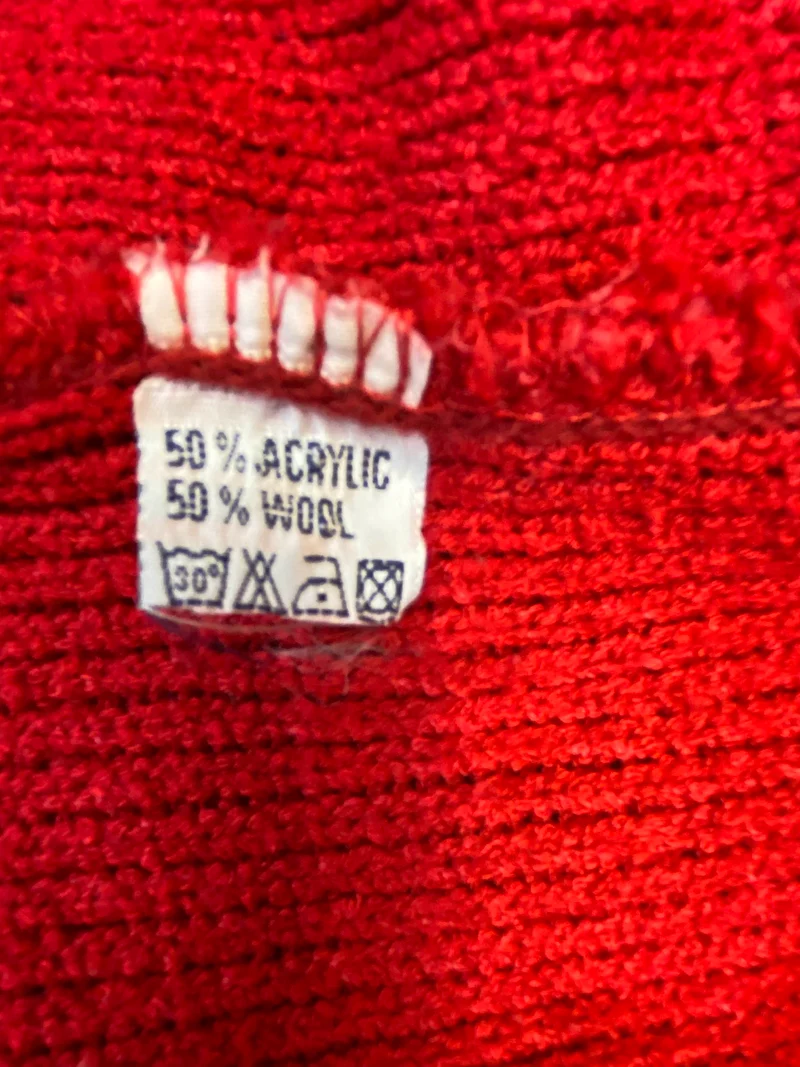 Vintage-Strickjacke Rot mit Blumenstickerei – Gr. 40