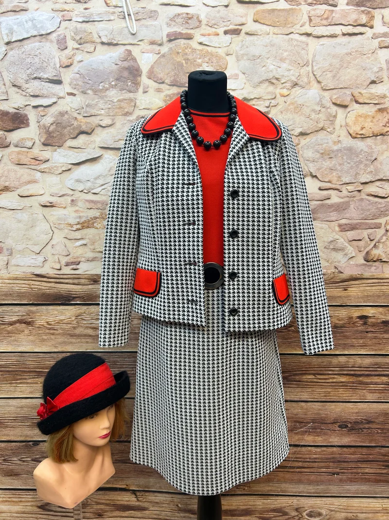 Exklusives Vintage Kleid mit Jacke aus den 70er Jahren – Ein Unikat für Oldtimer-Events