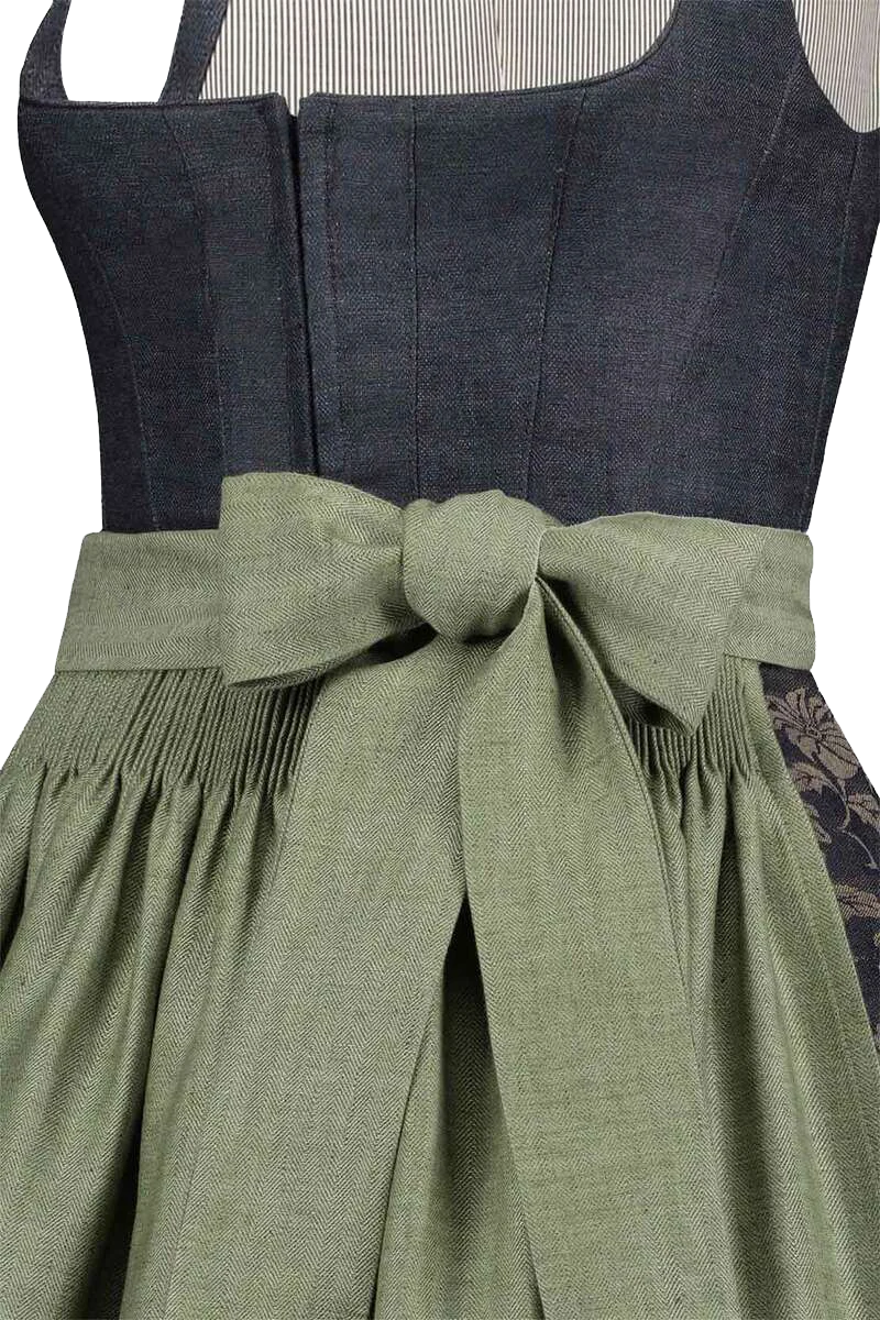 Dirndl mit Hakenverschluss