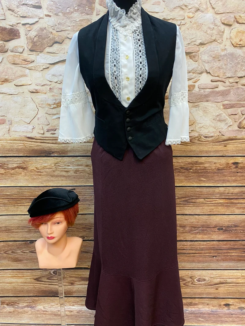 Damen-Outfit im 50er Jahre Vintage-Stil Gr.38