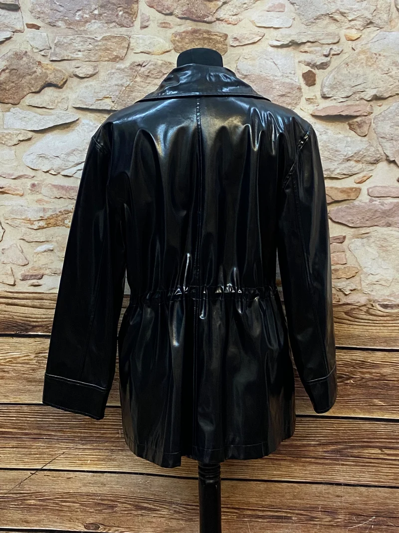 Schwarze Vintage Lackjacke Gr.38 im Stil der 90er