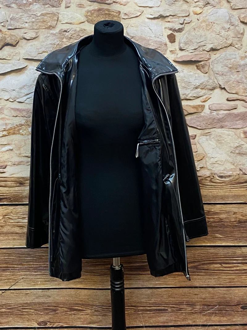 Schwarze Vintage Lackjacke Gr.38 im Stil der 90er