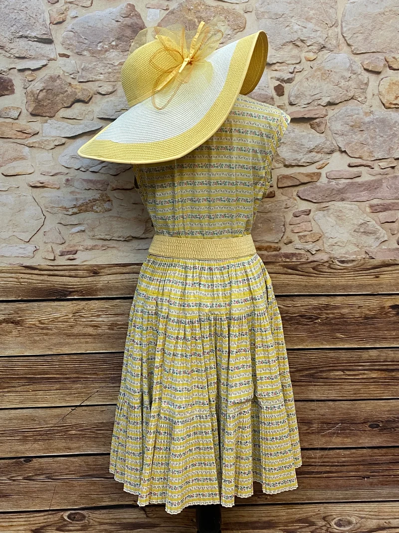 Tellerweites Damen-Kleid 50er Jahren aus Baumwolle, Unikat Gr.38