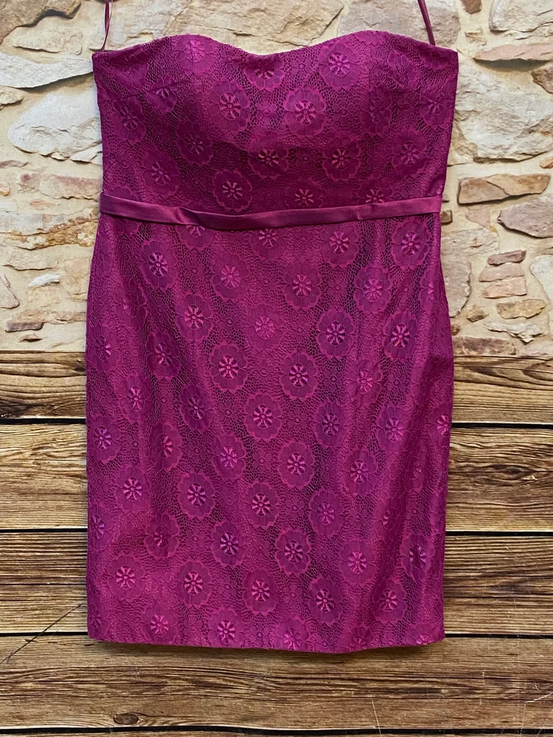 Etuikleid purpur Spitze trägerlos Fashion New York Gr. 48