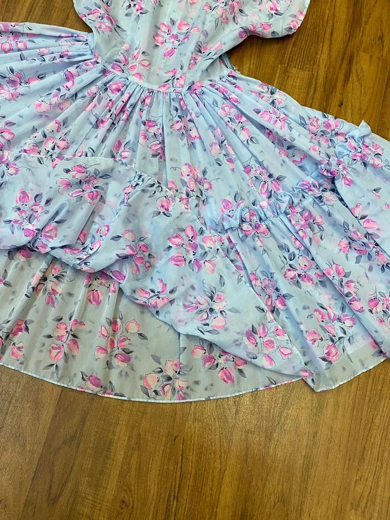 50er Jahre Petticoatkleid Blau Rosa – Rockabilly Tellerrock Kleid mit Blumen & Gürtel Gr. 36