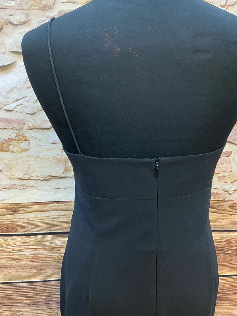 Abendkleid Secondhand schwarz mit weißen Verzierungen Gr.42