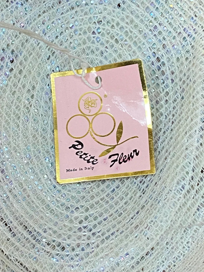 Ungetragener Vintage-Brauthut, „Petite Fleur“ Made in Italy
