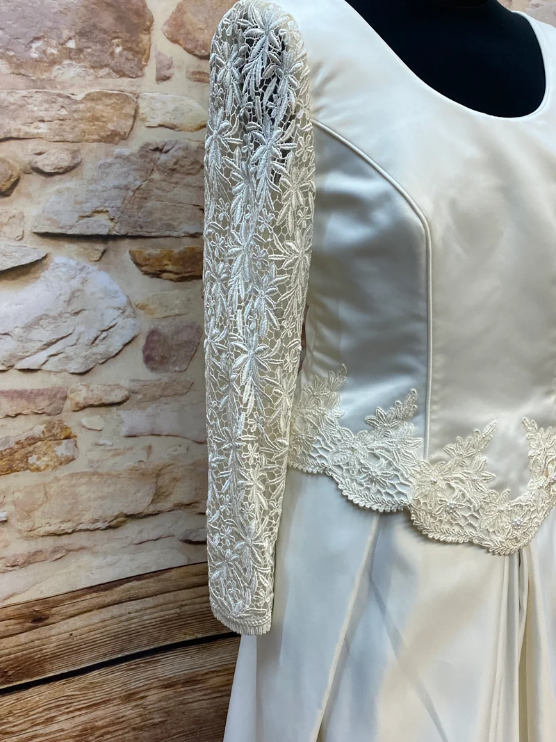 Vintage Brautkleid creme Gr. 42 – Lohrengel Cassel