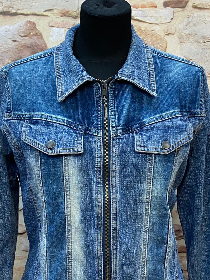 Vintage Jeansjacke Damen Gr. 38 – Denim Jacke mit Reißverschluss & Used Look
