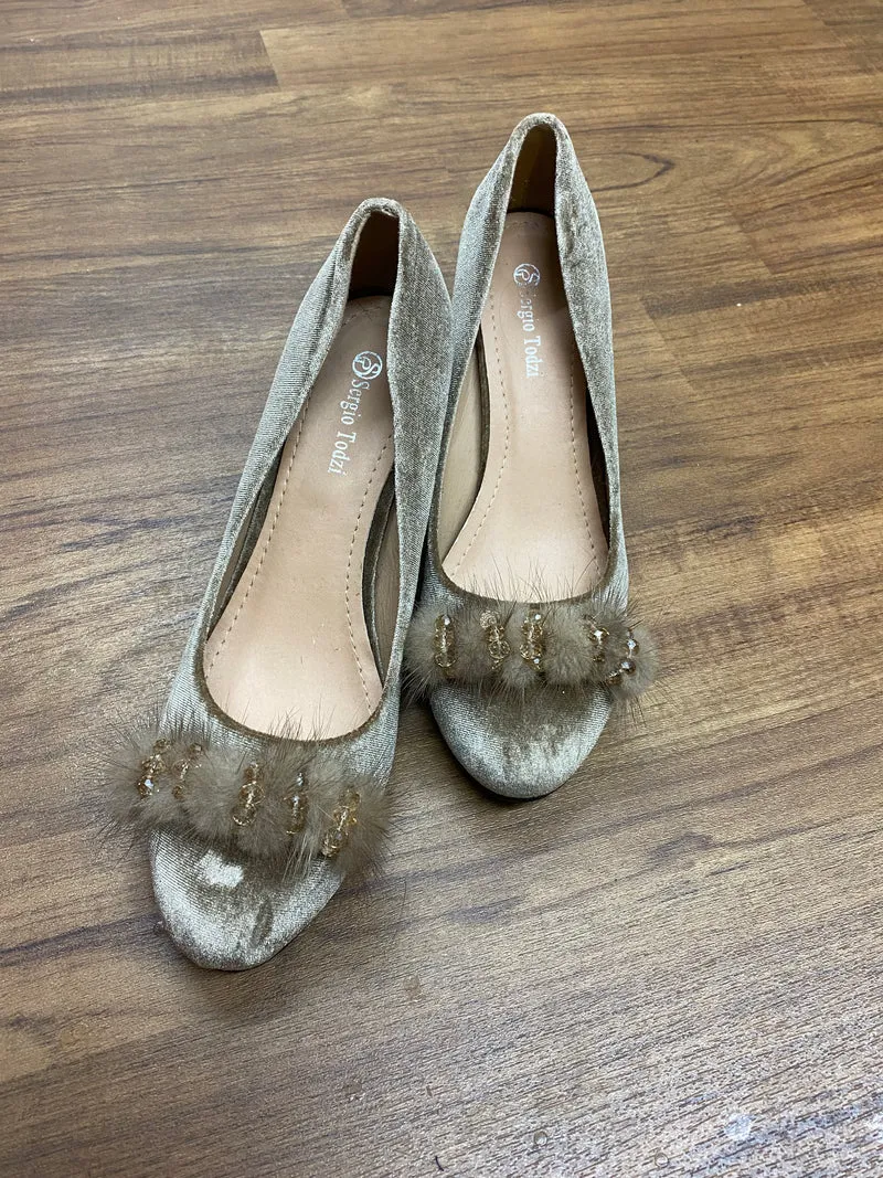 Vintage-Schuhe mit Fell-Puschel, Pumps Gr.39 in beige
