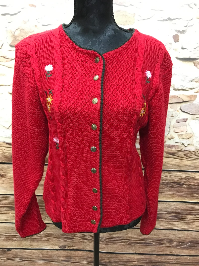 Vintage Trachten Strickjacke Rot mit floraler Stickerei – Größe 40