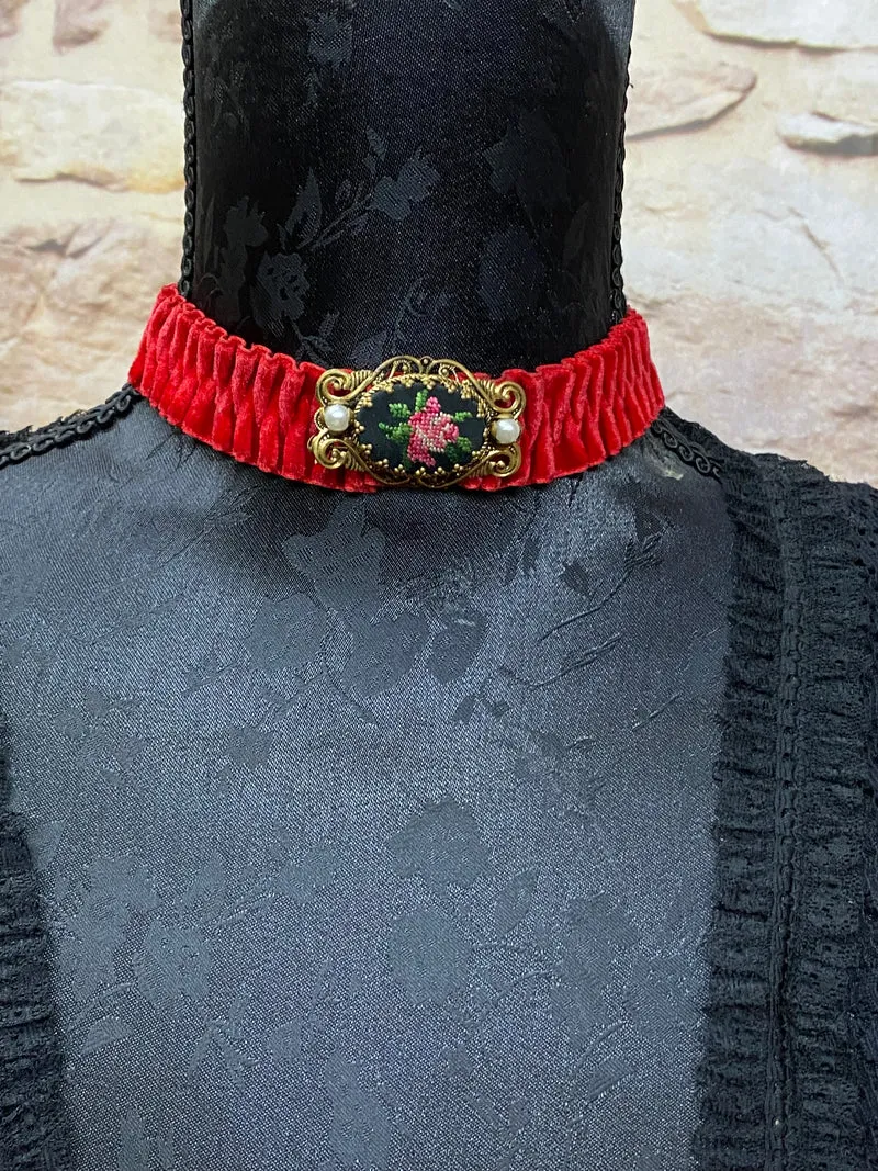 Steampunk Damen Outfit Gr. 34 – Schwarz-Rot mit Corsage & Rock