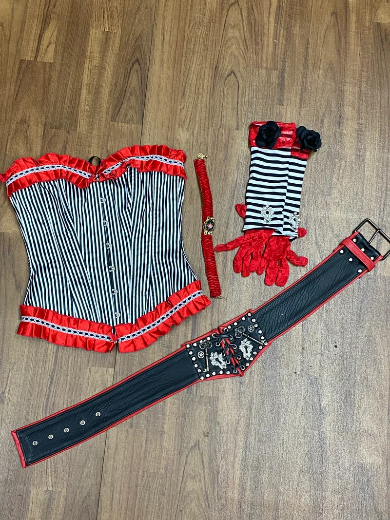 Steampunk Damen Outfit Gr. 34 – Schwarz-Rot mit Corsage & Rock