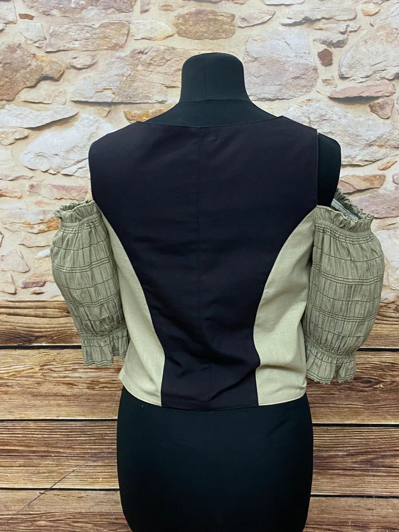 Trachtenmieder – Gr.38 – Landhausstil – Carmenbluse