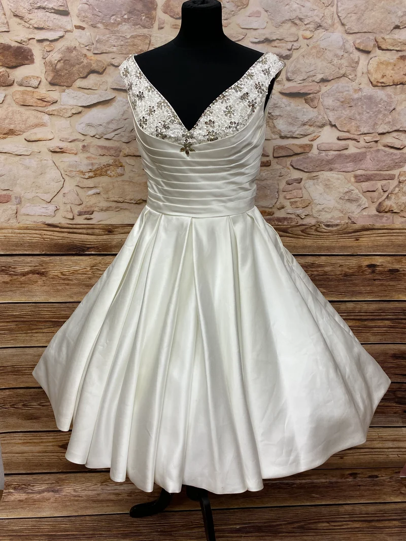 Vintage Swingkleid 50er Ivory Satin Perlen Gr. 36