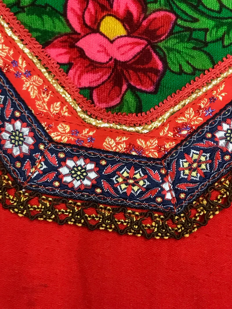 Vintage Tunika Ethno Blumenmuster Rot 70er Jahre Stil Gr. 42