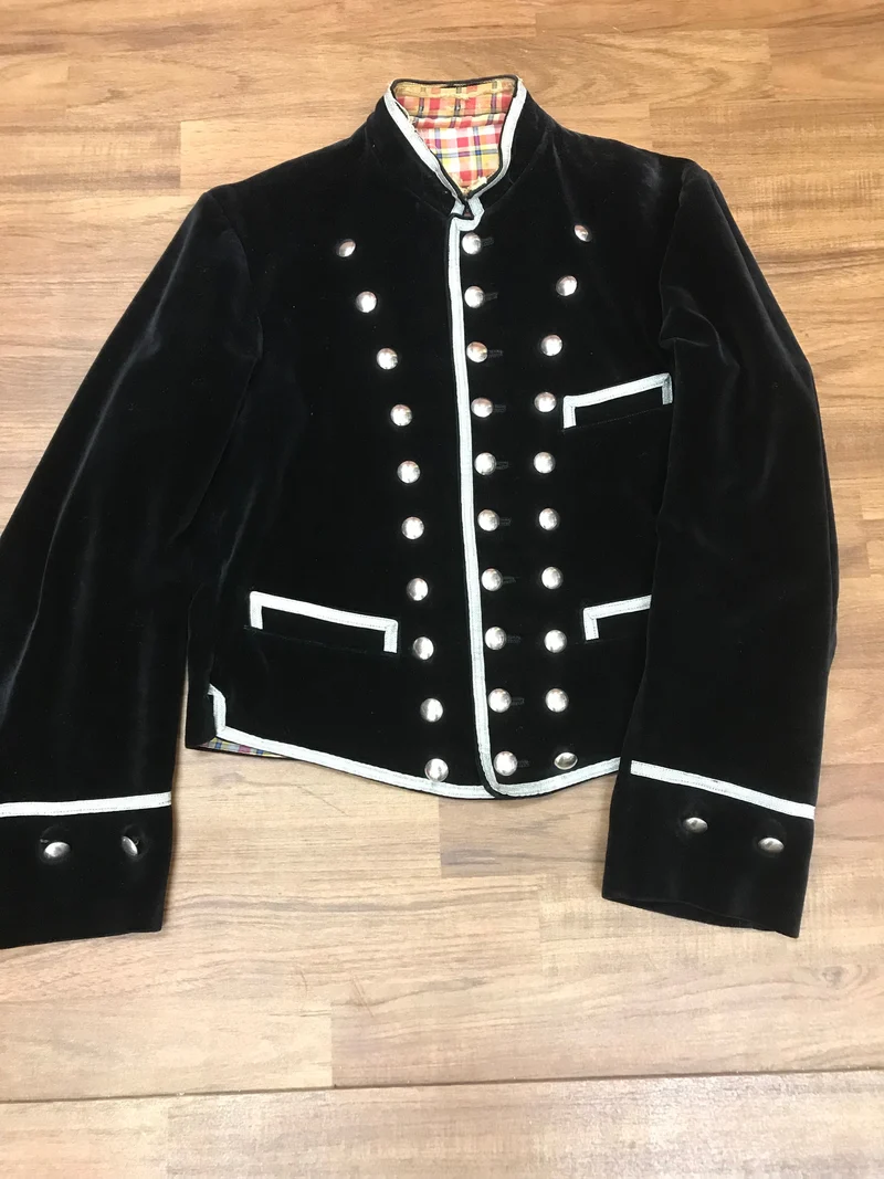 Antike Uniformjacke Samtjacke Dreireiher ca. Gr.44 Schwarzer Samt