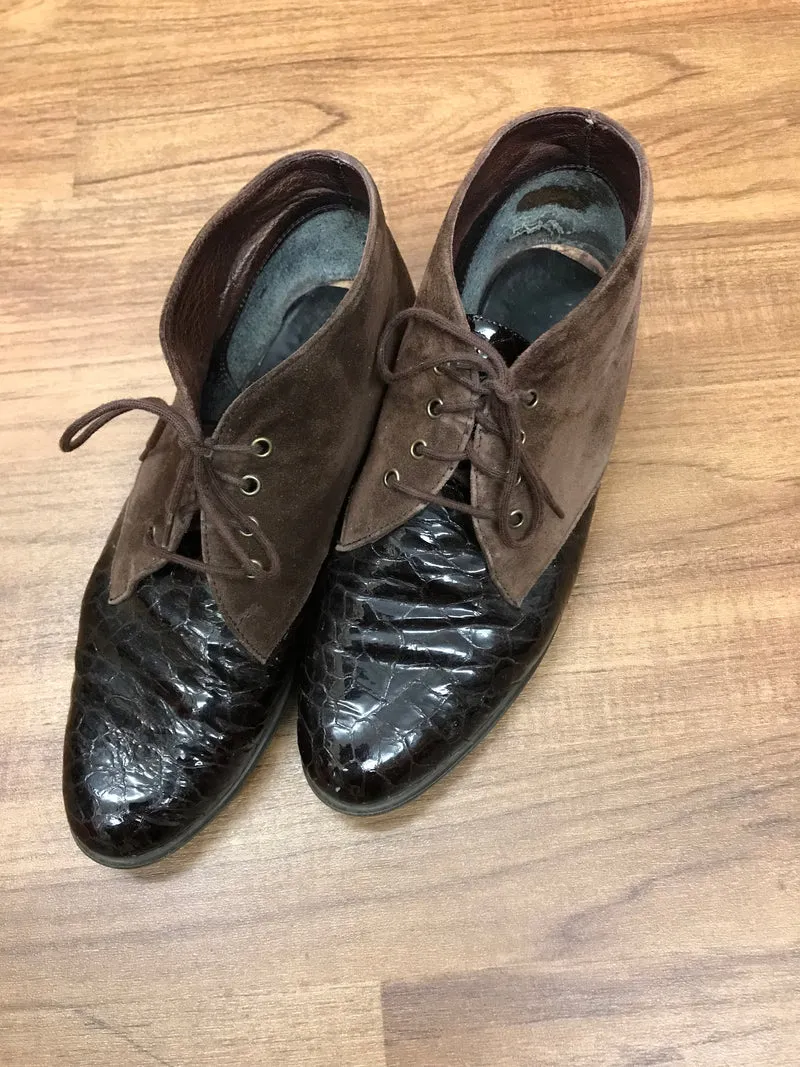Schnürstiefelette braunes geprägtes Lackleder Gr.38